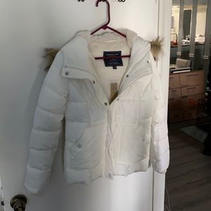 American Eagle coat, white